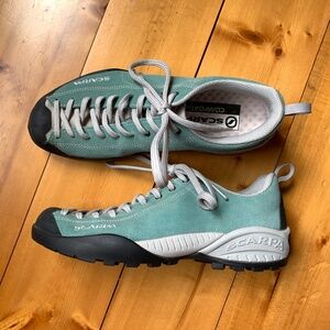 Scarpa Mojito Approach shoes NWOT